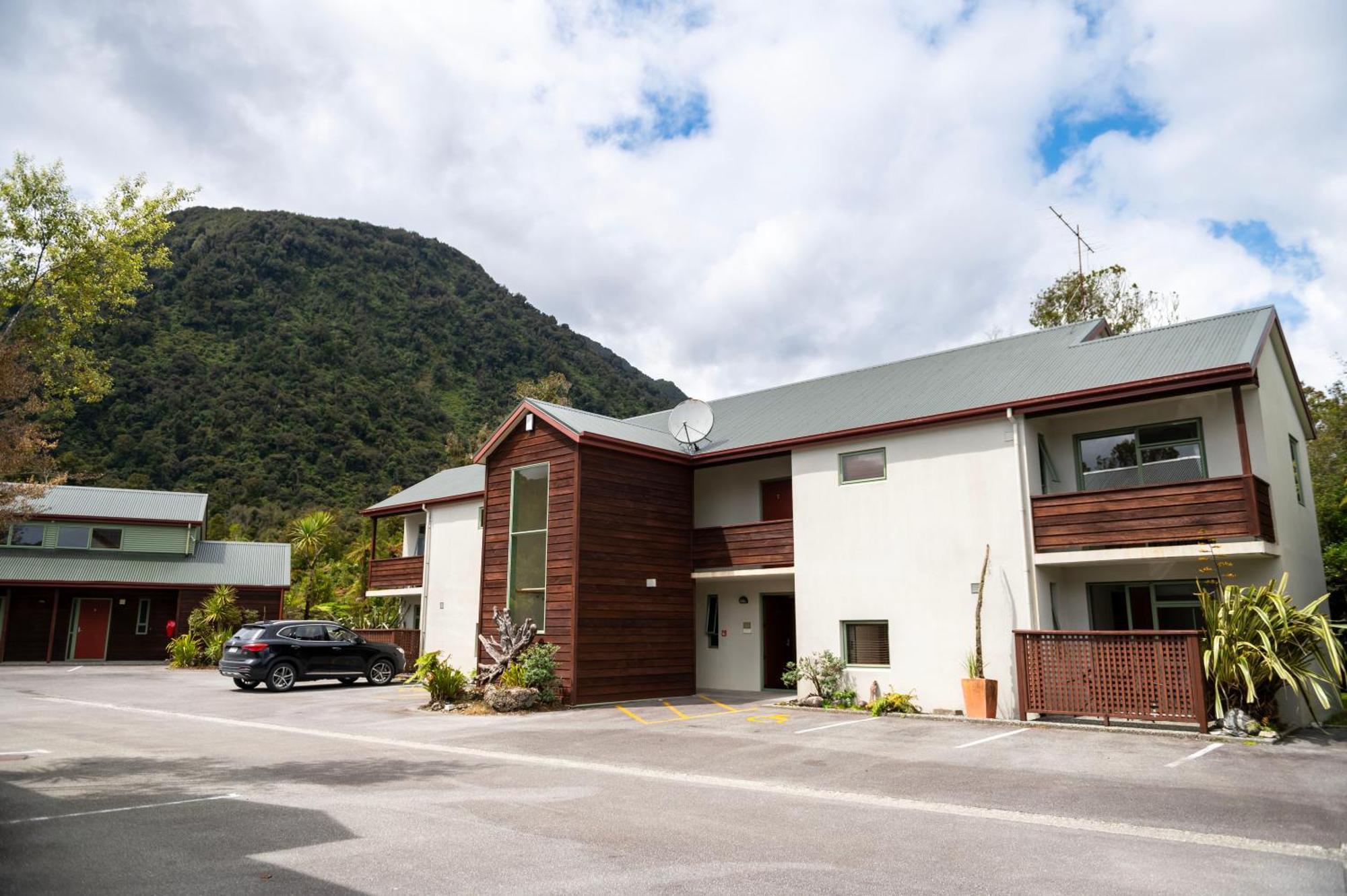 Punga Grove Motel Franz Josef Kültér fotó